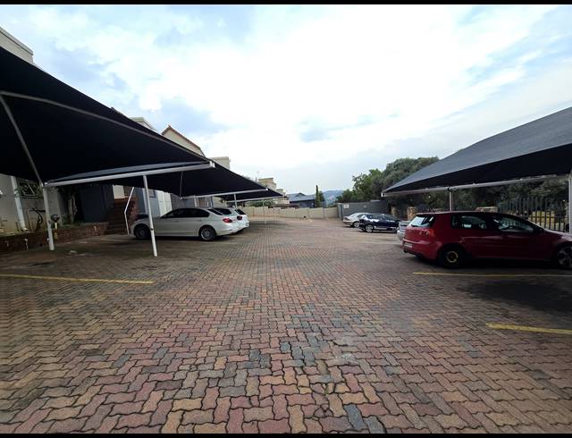 2 BEDROOM TOWNHOUSE FOR SALE IN RIDGEWAY